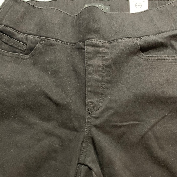 Black stretch pull on jean/jegging - Picture 3 of 6